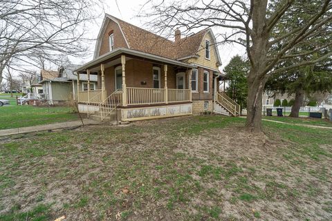 Tiny photo for 253 Mcclure Avenue, Elgin, IL 60123 (MLS # 12594598)