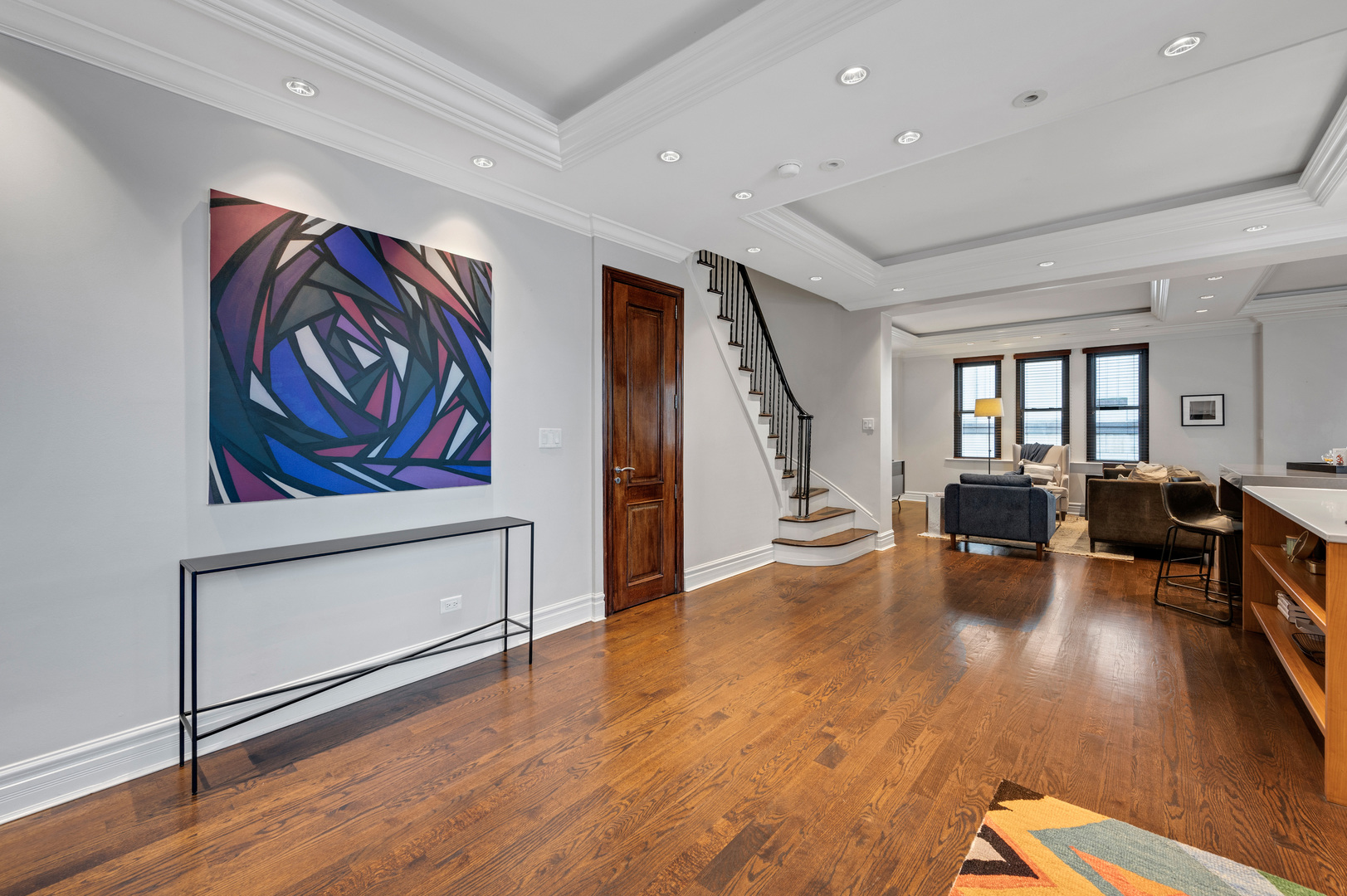 70 E WALTON Street 702-802