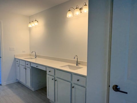 Tiny photo for 66 Hawthorn Ridge Drive, Hawthorn Woods, IL 60047 (MLS # 12665901)