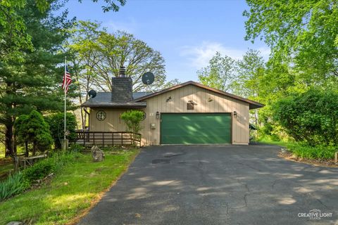 Photo of 27 Clearwater Point, Putnam, IL 61560 (MLS # 12636589)