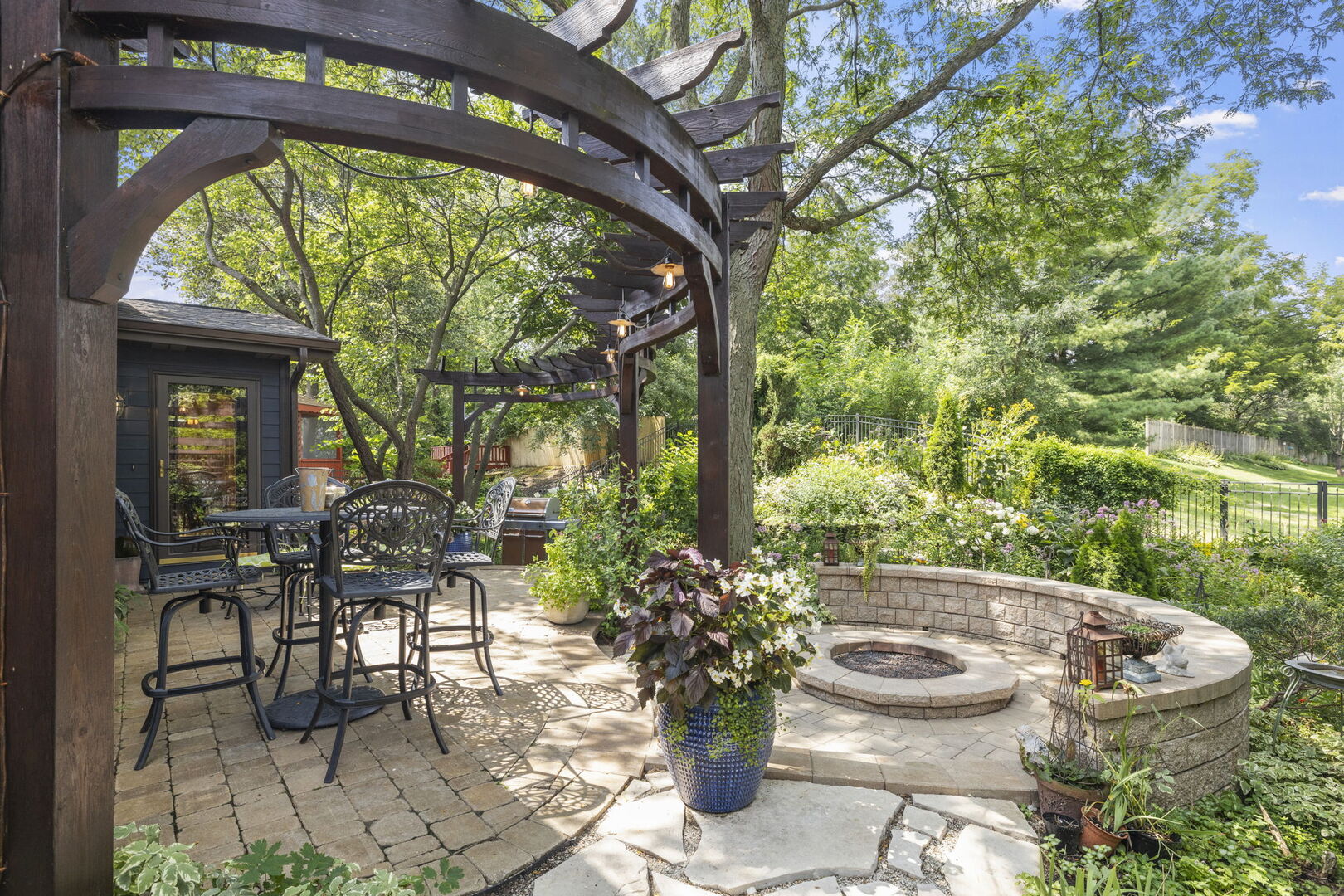 5816 Raintree Lane