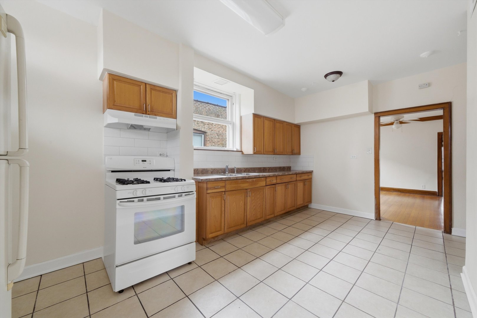 7634 S Phillips Avenue