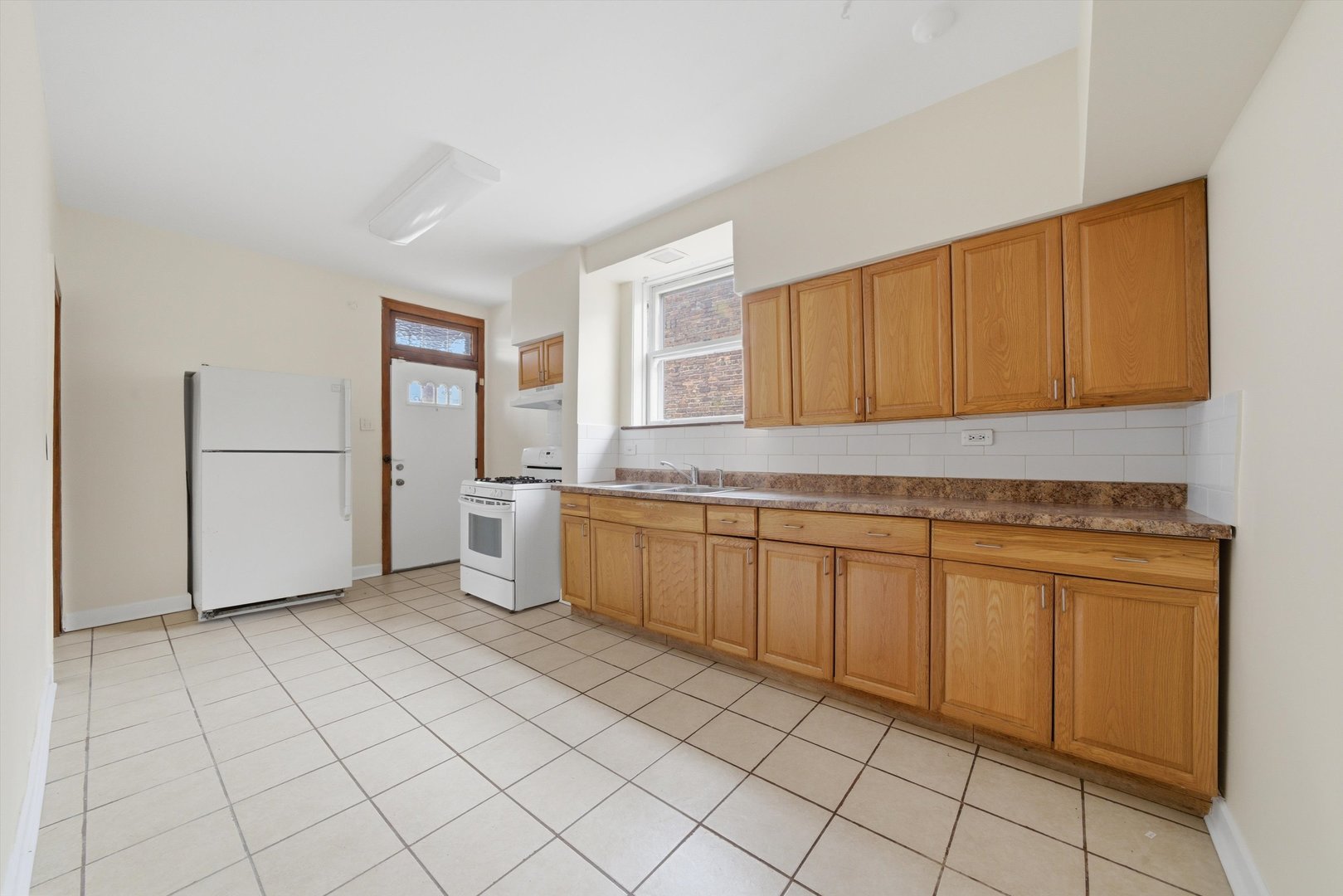 7634 S Phillips Avenue