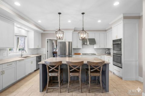 Tiny photo for 1087 Highland Avenue, Lake Forest, IL 60045 (MLS # 12581994)