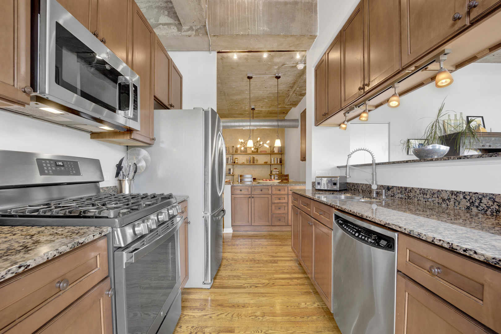 1070 W 15TH Street 301