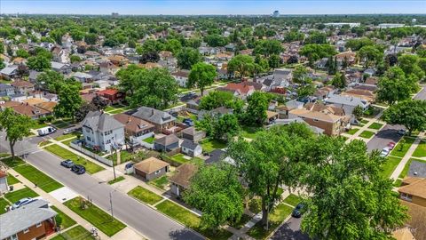 Tiny photo for 401 23rd Avenue, Bellwood, IL 60104 (MLS # 12661417)