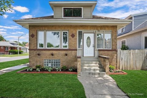 Tiny photo for 401 23rd Avenue, Bellwood, IL 60104 (MLS # 12661417)