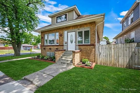 Tiny photo for 401 23rd Avenue, Bellwood, IL 60104 (MLS # 12661417)