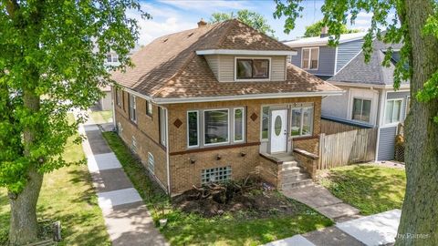 Tiny photo for 401 23rd Avenue, Bellwood, IL 60104 (MLS # 12661417)
