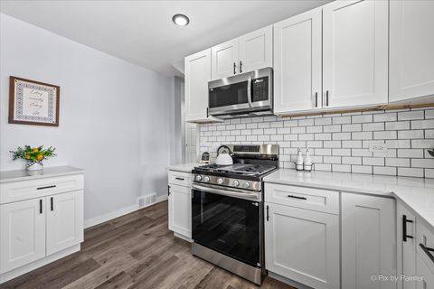 Tiny photo for 401 23rd Avenue, Bellwood, IL 60104 (MLS # 12661417)