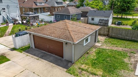 Tiny photo for 401 23rd Avenue, Bellwood, IL 60104 (MLS # 12661417)