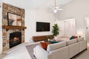 Tiny photo for 617 Edinburgh Lane #B, Prospect Heights, IL 60070 (MLS # 12785483)