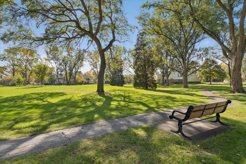 Tiny photo for 617 Edinburgh Lane #B, Prospect Heights, IL 60070 (MLS # 12785483)