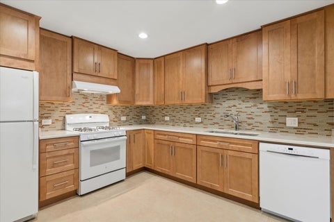 Tiny photo for 617 Edinburgh Lane #B, Prospect Heights, IL 60070 (MLS # 12785483)