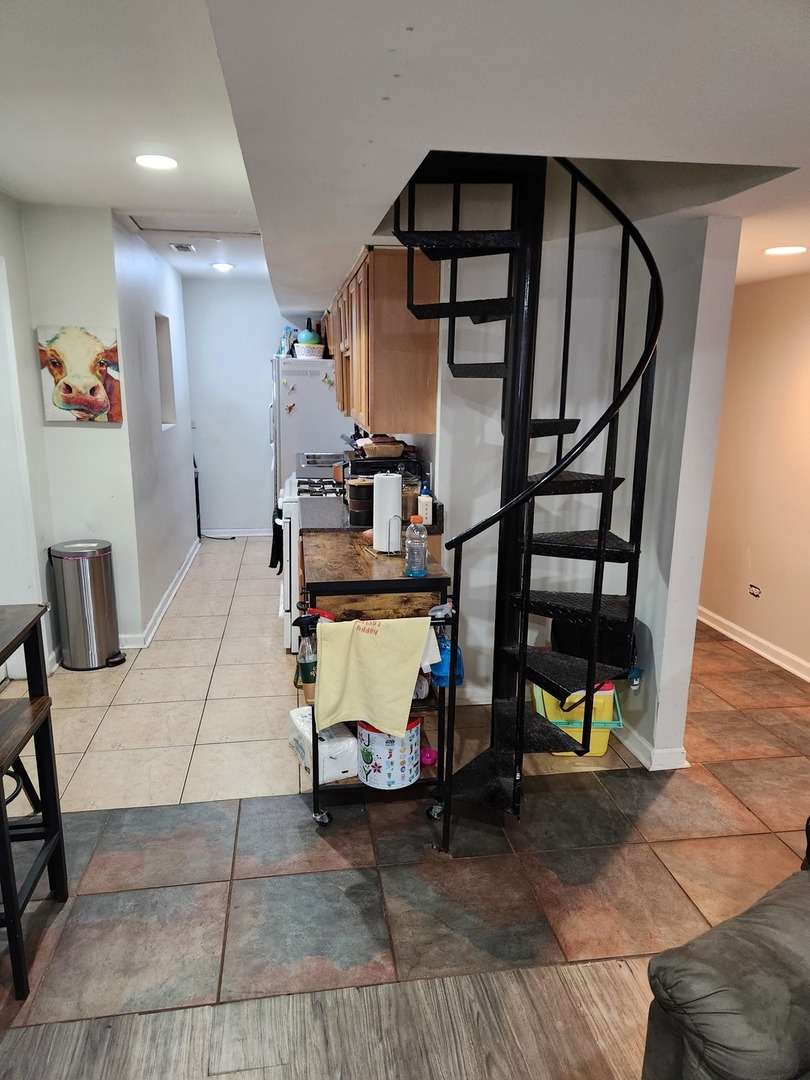 3728 N WILTON Avenue 1A