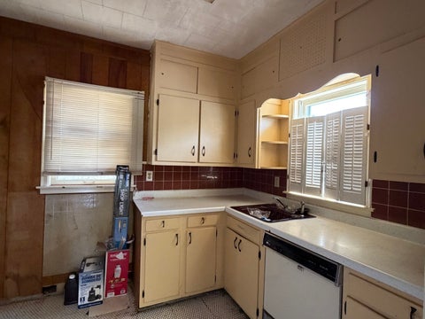 Tiny photo for 707 N Oakland Avenue, Carbondale, IL 62901 (MLS # 12743072)