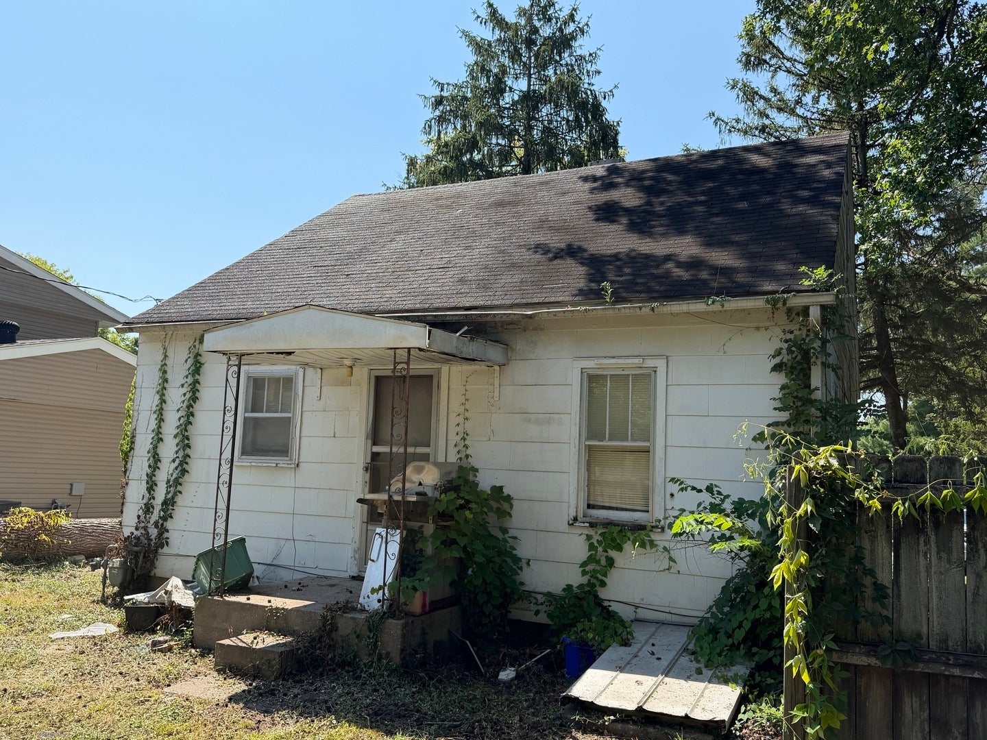 707 N Oakland Avenue