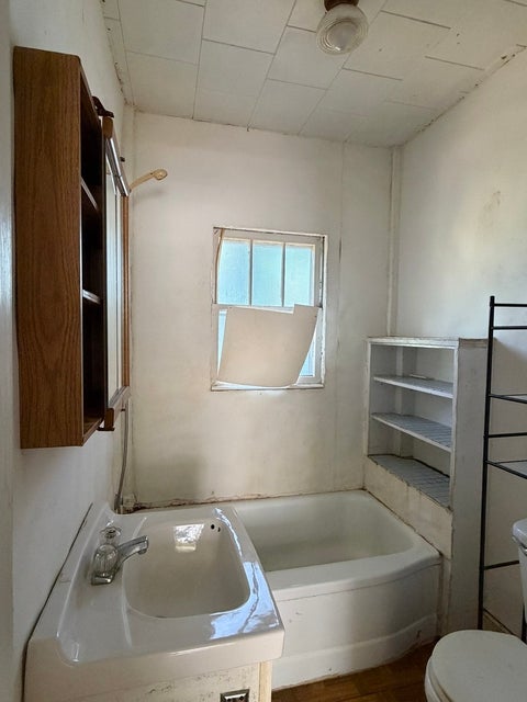 Tiny photo for 707 N Oakland Avenue, Carbondale, IL 62901 (MLS # 12743072)