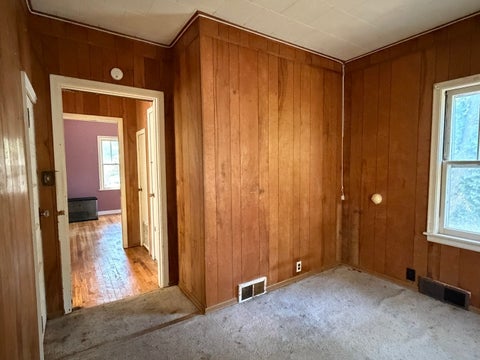 Tiny photo for 707 N Oakland Avenue, Carbondale, IL 62901 (MLS # 12743072)