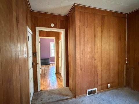 Tiny photo for 707 N Oakland Avenue, Carbondale, IL 62901 (MLS # 12743072)