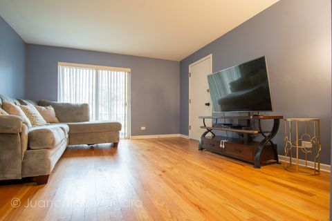 Tiny photo for 6616 W 64th Place #1E, Chicago, IL 60638 (MLS # 12611646)