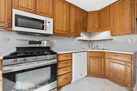 Tiny photo for 754 S York Street, Elmhurst, IL 60126 (MLS # 12772153)