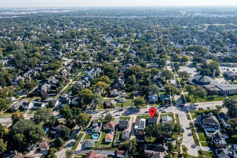 Tiny photo for 754 S York Street, Elmhurst, IL 60126 (MLS # 12772153)