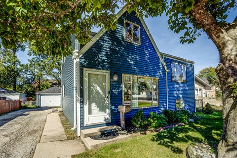 Tiny photo for 754 S York Street, Elmhurst, IL 60126 (MLS # 12772153)