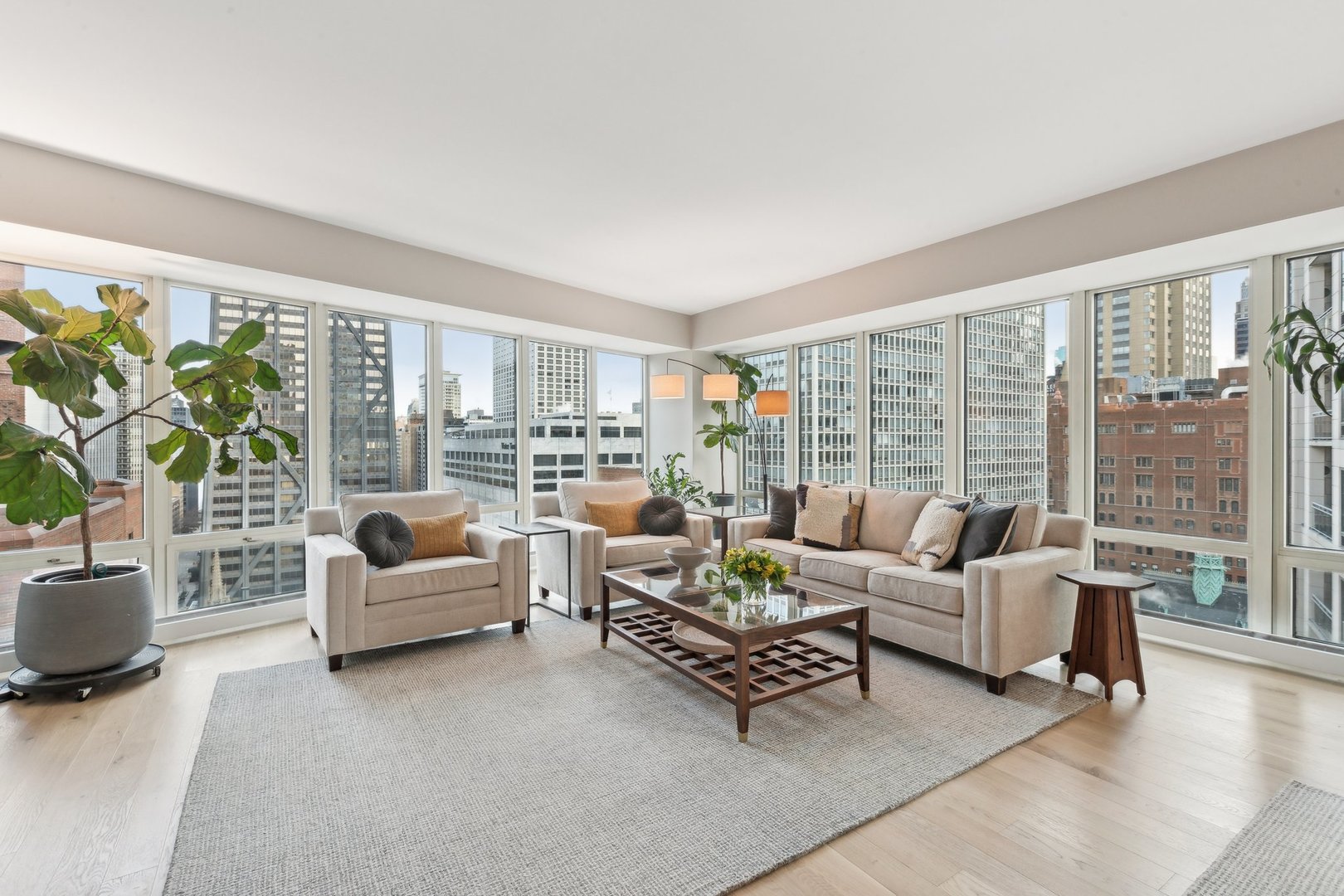 57 E Delaware Place 1602