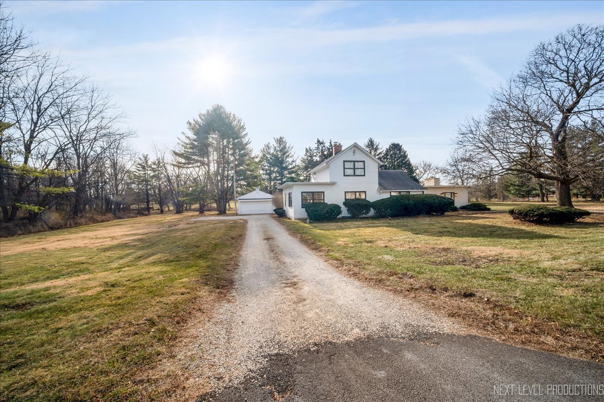 39w027 Silver Glen Road