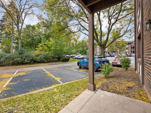 Tiny photo for 508 Taylor Avenue #A, Glen Ellyn, IL 60137 (MLS # 12520204)