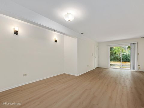 Tiny photo for 508 Taylor Avenue #A, Glen Ellyn, IL 60137 (MLS # 12520204)