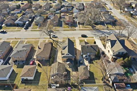 Tiny photo for 8215 Austin Avenue, Burbank, IL 60459 (MLS # 12616549)