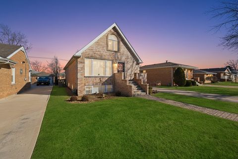 Tiny photo for 8215 Austin Avenue, Burbank, IL 60459 (MLS # 12616549)