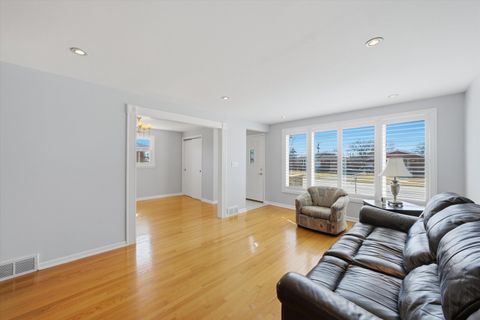 Tiny photo for 8215 Austin Avenue, Burbank, IL 60459 (MLS # 12616549)