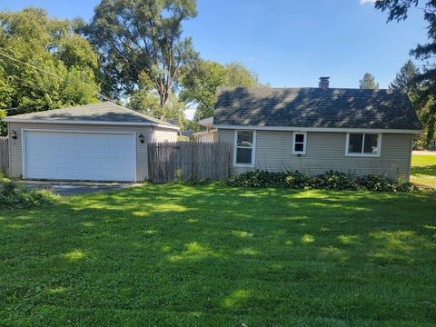 Tiny photo for 810 Southside Avenue, McHenry, IL 60051 (MLS # 12759095)