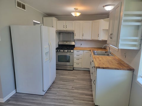 Tiny photo for 810 Southside Avenue, McHenry, IL 60051 (MLS # 12759095)