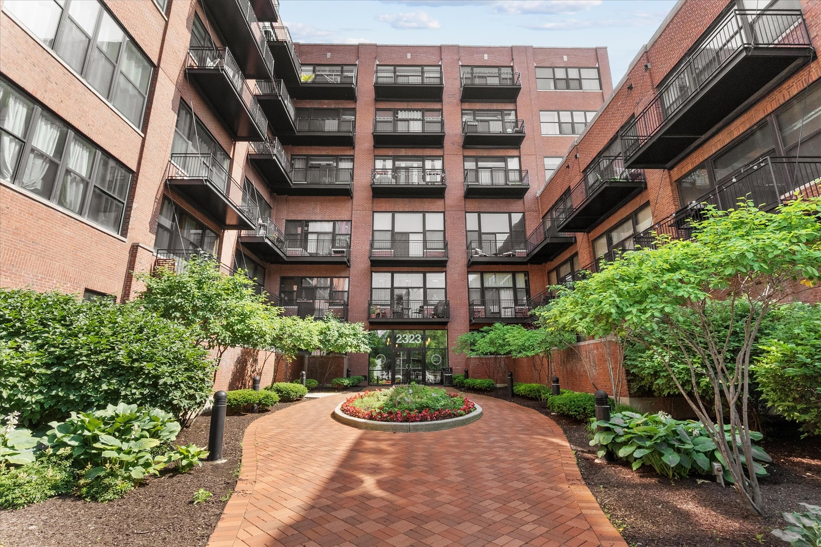 2323 W Pershing Road 212