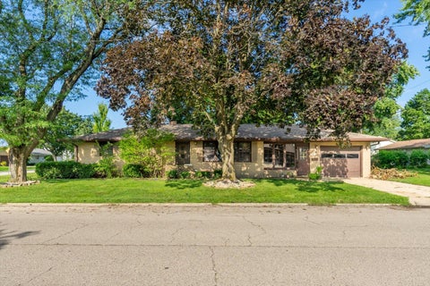 Photo of 2304 Plum Street, Peru, IL 61354 (MLS # 12738984)