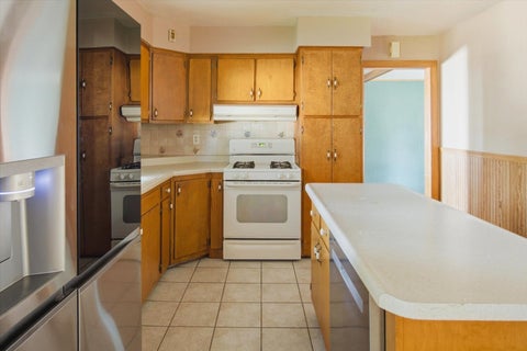 Tiny photo for 2304 Plum Street, Peru, IL 61354 (MLS # 12738984)