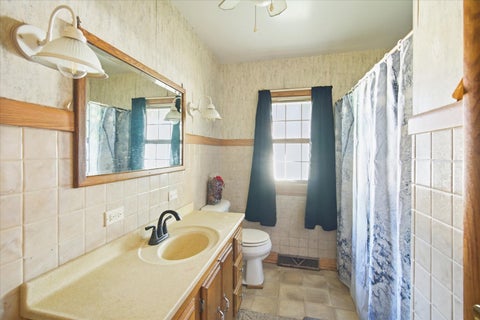 Tiny photo for 2304 Plum Street, Peru, IL 61354 (MLS # 12738984)