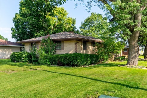 Tiny photo for 2304 Plum Street, Peru, IL 61354 (MLS # 12738984)