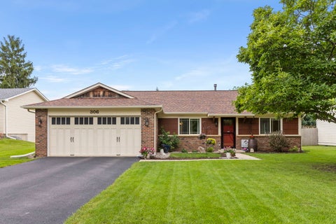 Photo of 306 Drake Court, Bolingbrook, IL 60490 (MLS # 12734098)