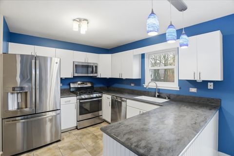 Tiny photo for 2289 N Aster Court, Round Lake Beach, IL 60073 (MLS # 12590018)