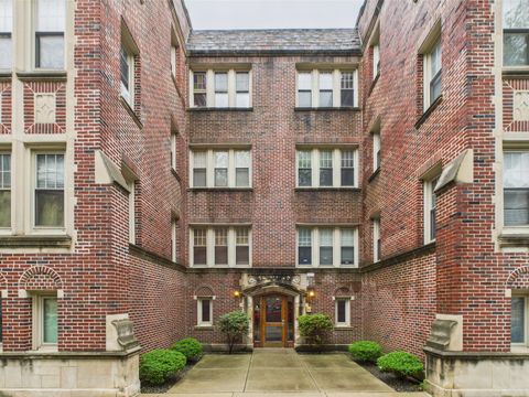 2609 W Rosemont Avenue C Chicago IL 60659