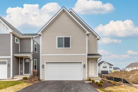 Tiny photo for 113 Roman Lane, Hawthorn Woods, IL 60047 (MLS # 12589646)