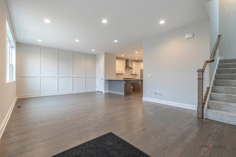 Tiny photo for 113 Roman Lane, Hawthorn Woods, IL 60047 (MLS # 12589646)