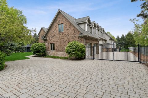 Tiny photo for 805 N Arlington Heights Road, Itasca, IL 60143 (MLS # 12612644)