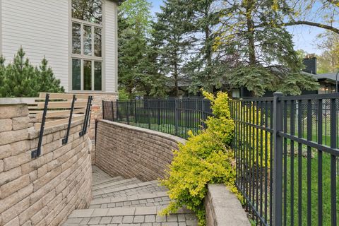 Tiny photo for 805 N Arlington Heights Road, Itasca, IL 60143 (MLS # 12612644)