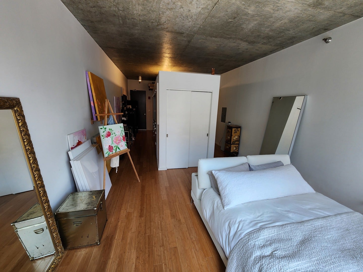 550 N Saint Clair Street 1103